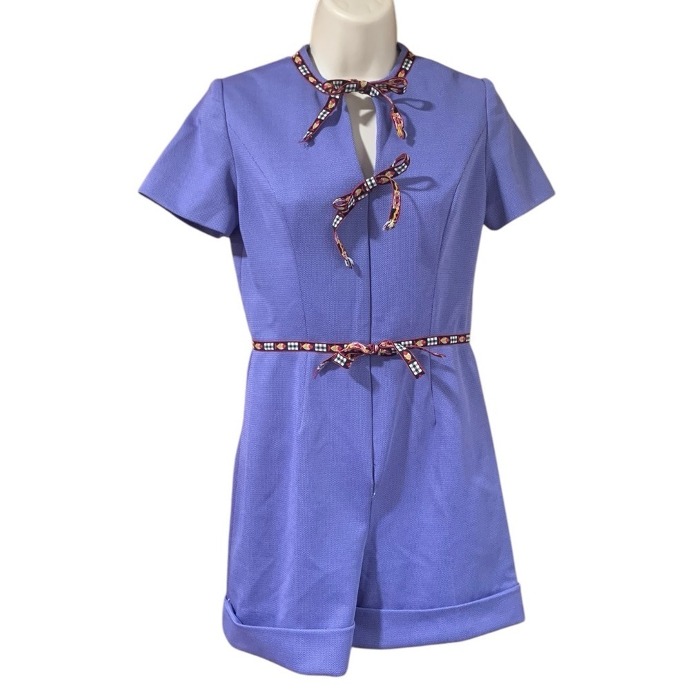 Vintage 60’s short sleeved zip front romper with ribbon tie details size s